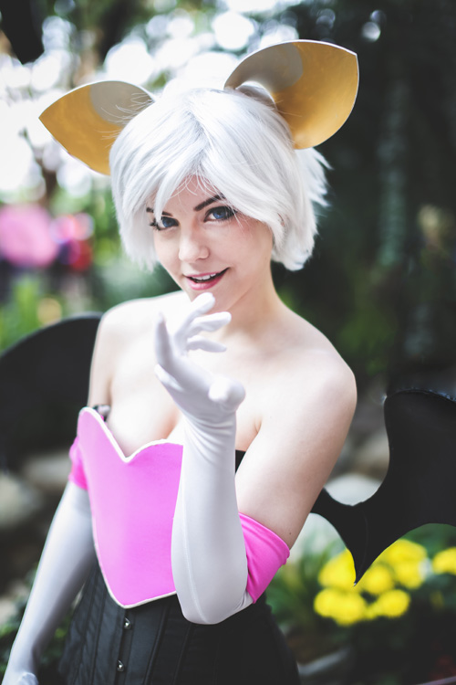 rouge-sonic-cosplay (2)