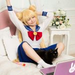 sailor-moon-luna-cosplay (1)