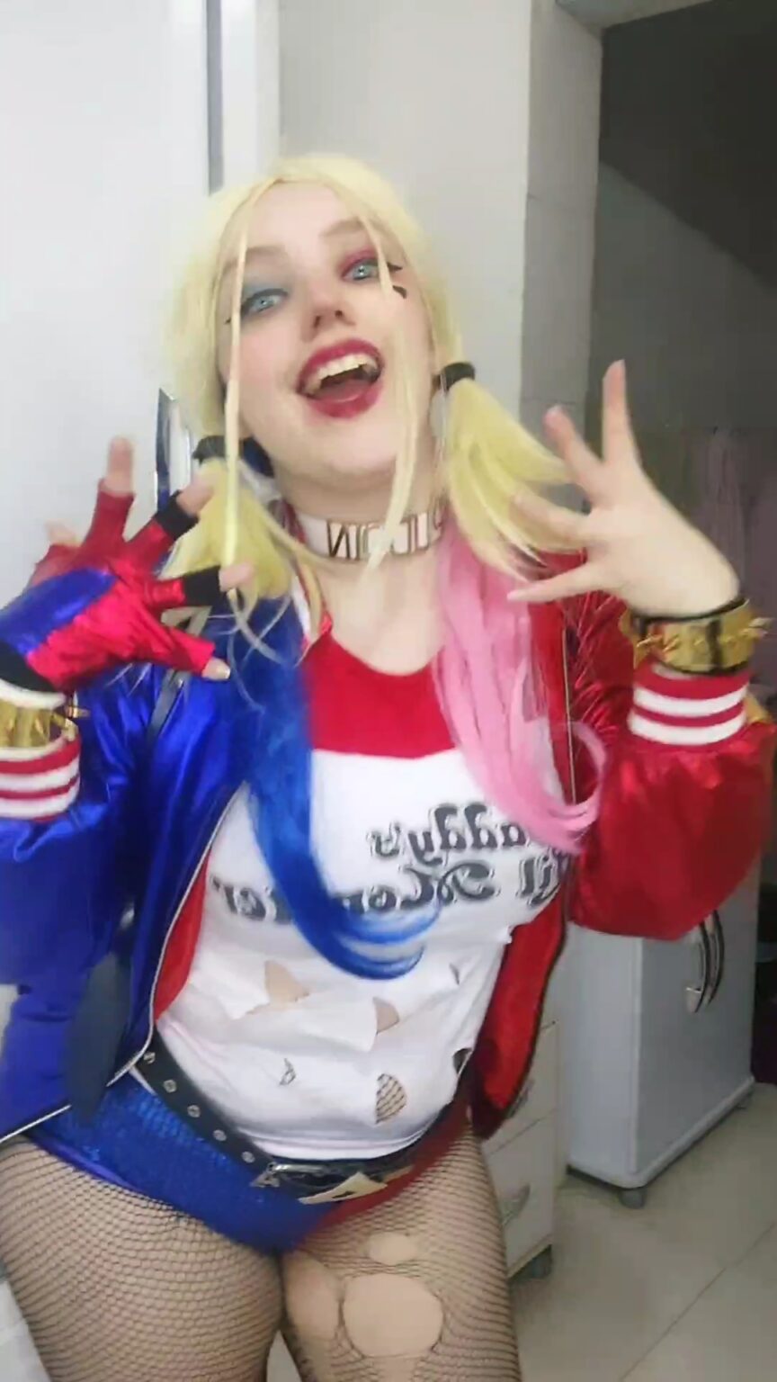 Brasileira Se Diverte Fazendo Cosplay De Harley Quinn Mundo Cosplayer 