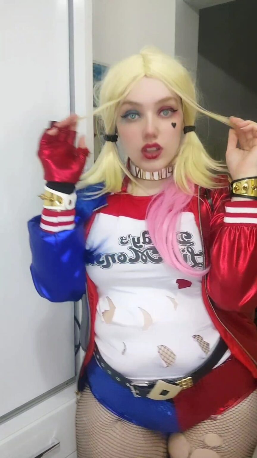 Brasileira Se Diverte Fazendo Cosplay De Harley Quinn Mundo Cosplayer 